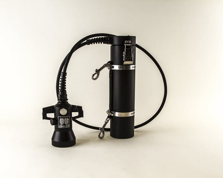 Load image into Gallery viewer, Light Monkey 32 Watt Variable Focusable LED
