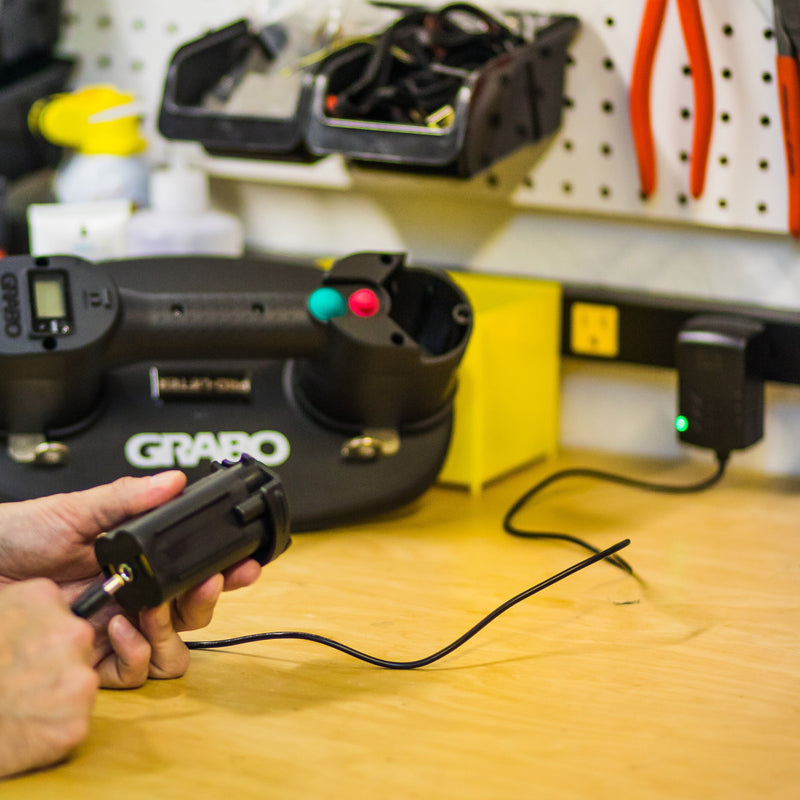 Load image into Gallery viewer, GRABO International 14.8V Battery Charger, Worldwide Plug
