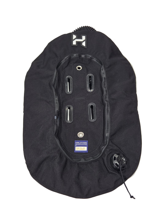 Halcyon Traveler Pro 40-lb wing
