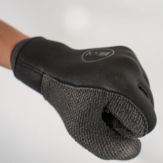 Photo of - Fourthelement 5mm Kevlar Hydrolock Gloves - Scubadelphia DiveSeekers.com